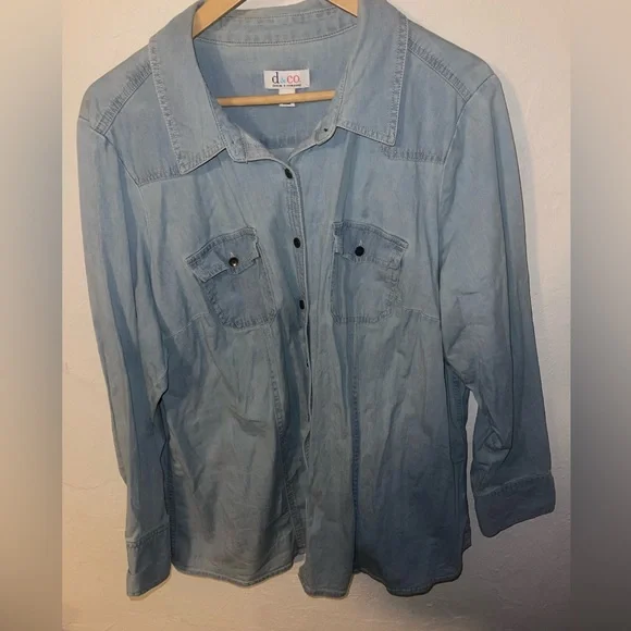 Upcycled Good Vibes hand painted chambray shirt - Picture 3 of 4